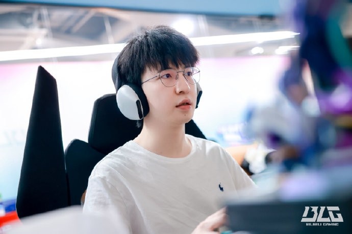 BLG分享日常训练返图：全力备战中