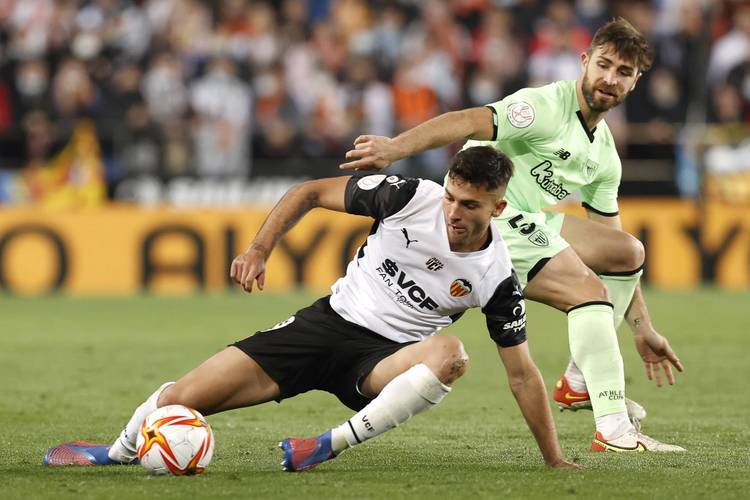 西甲中游卡位战！阿拉维斯主场争胜冲前十，巴伦西亚客场能否止颓？